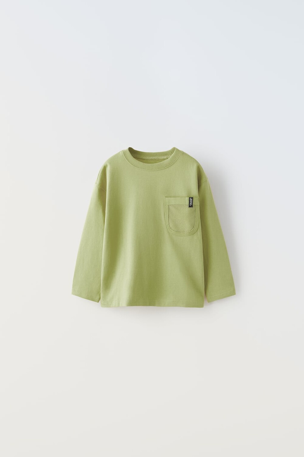 

Футболка с сетчатым карманом ZARA, зеленый