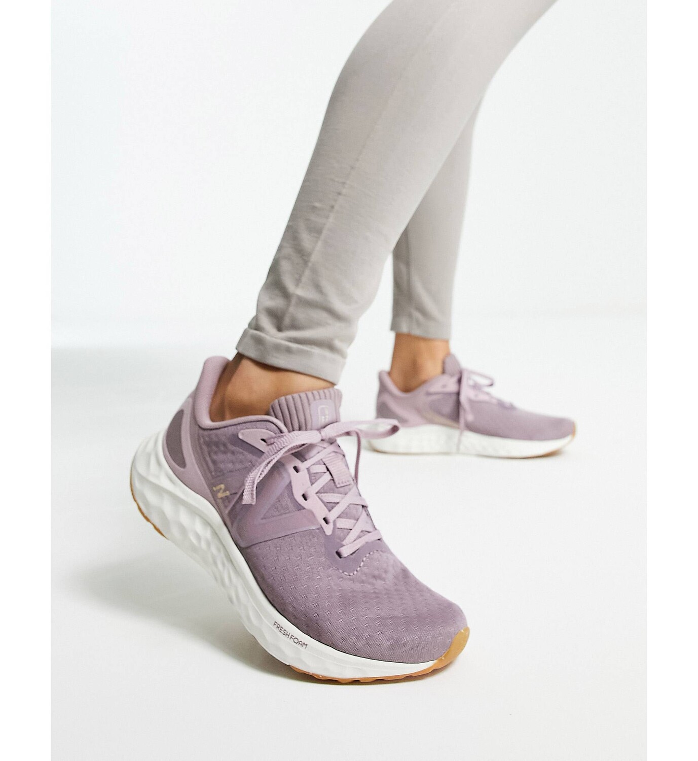 

Розовые кроссовки New Balance Running Fresh Foam Arishi V4