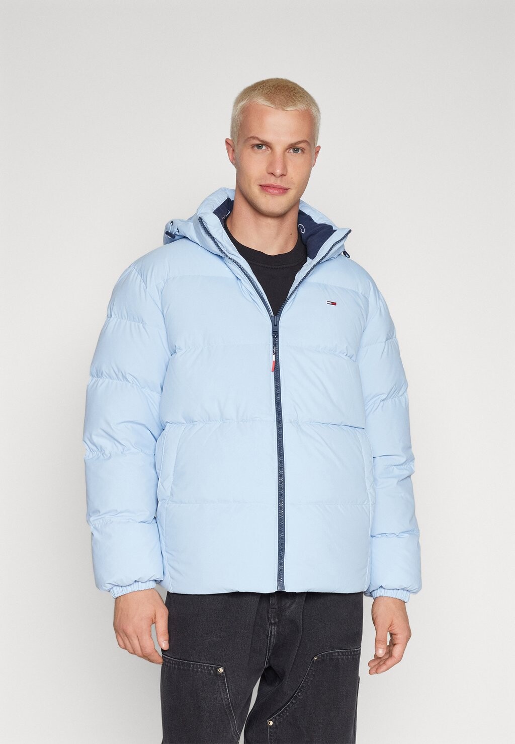 

Куртка Tommy Jeans КУРТКА ESSENTIAL, цвет chambray blue
