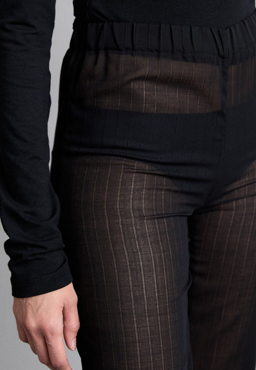 

Брюки MERMAID PANTS UNISEX Ludovic de Saint Sernin, черный