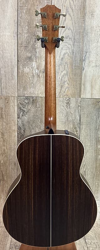 

Акустическая гитара Taylor Builder’s Edition 816ce V-Class Bracing w/case