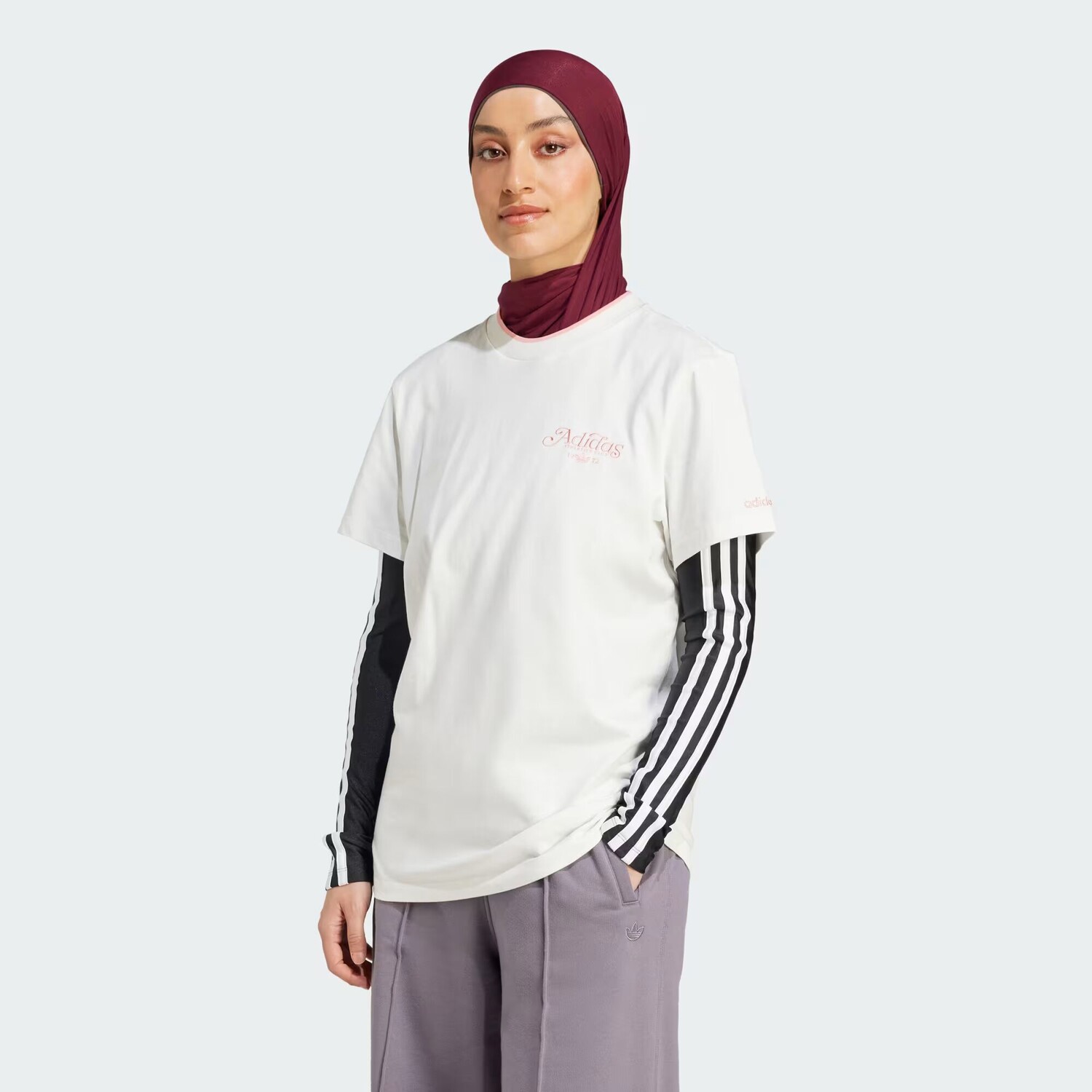 

Свободная футболка с графическим рисунком Adidas, цвет Cloud White