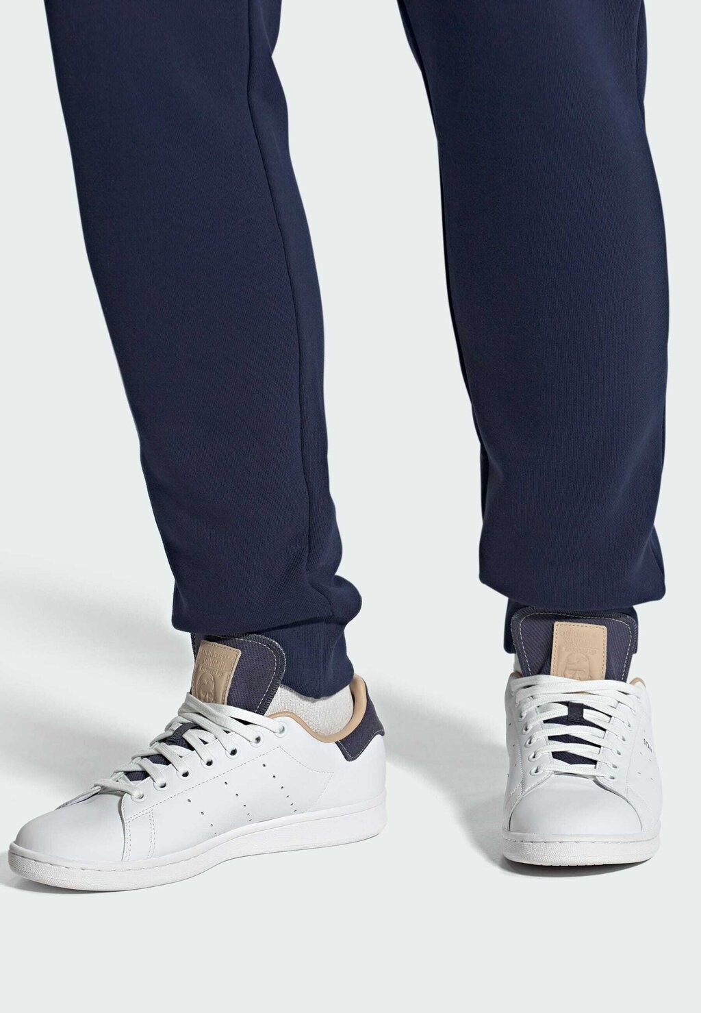 

Кроссовки adidas Originals Stan Smith Unisex, белый волшебный бежевый белый