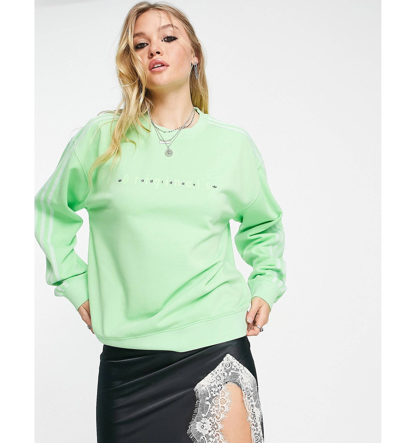 

Толстовка adidas Originals Gothcore мятного цвета - ЗЕЛЕНЫЙ
