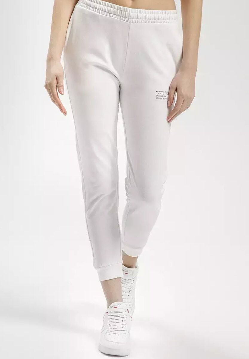 

Тренировочные брюки Cross Jeans, молочный
