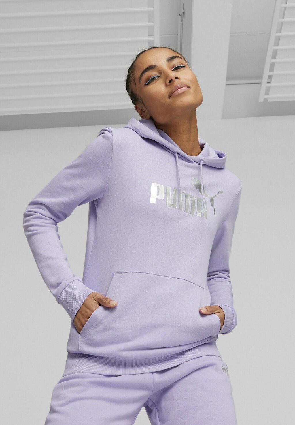 

Толстовка с капюшоном Puma, фиолетовый