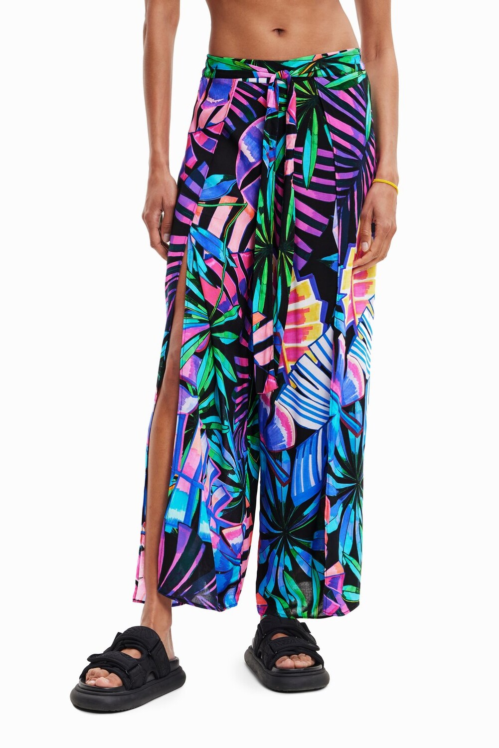 

Брюки Desigual, черный