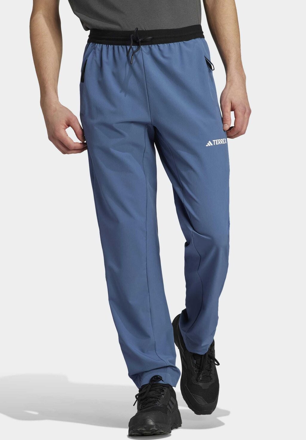 

Спортивные брюки Adidas