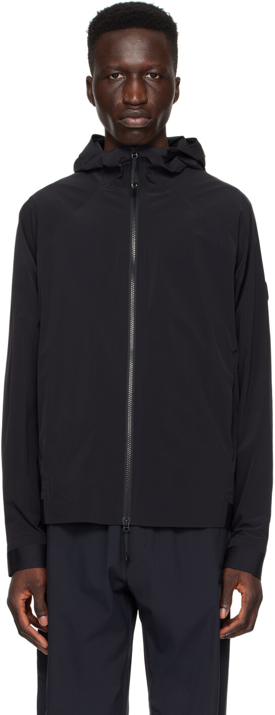 

Черная куртка Kurz Moncler