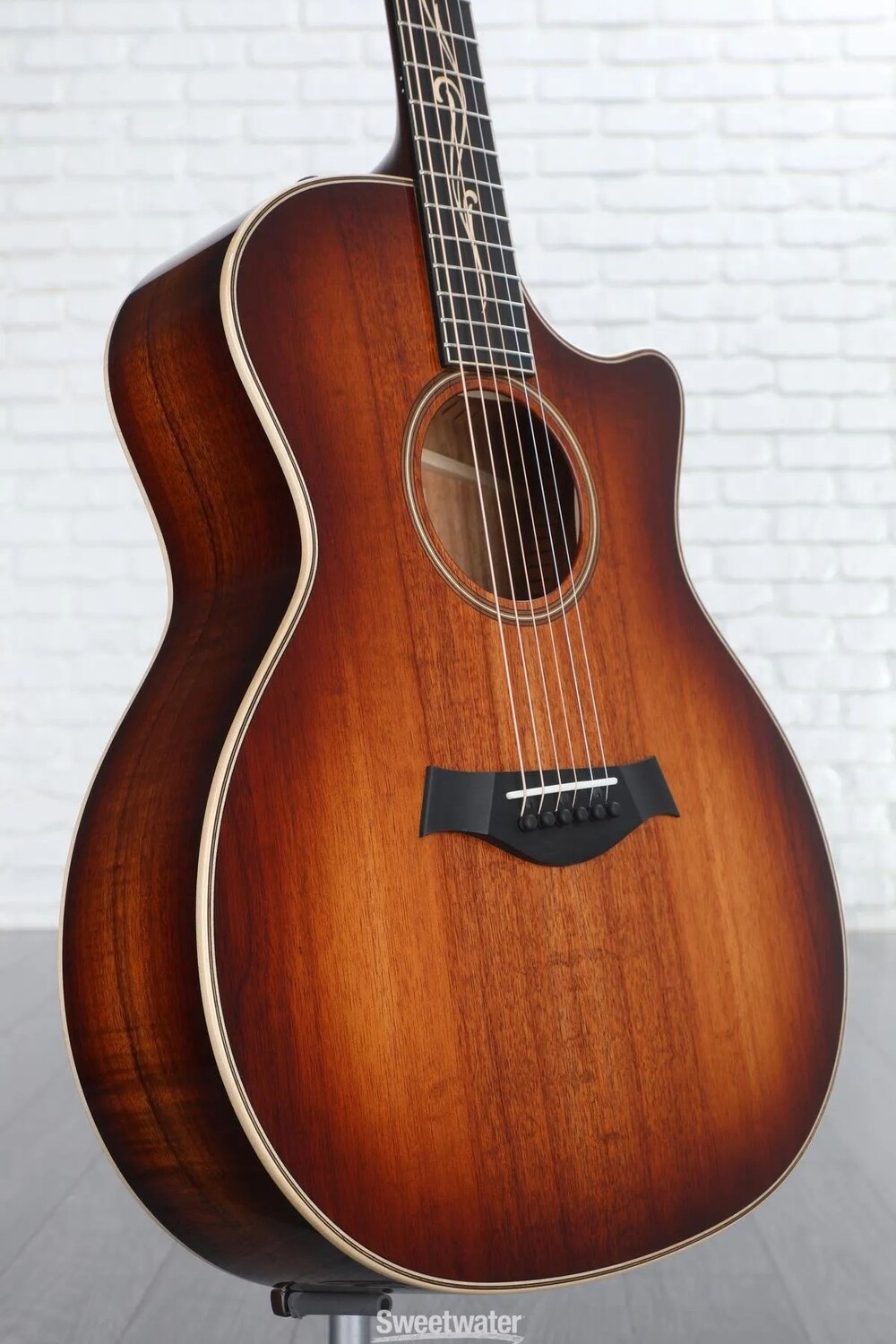 

Taylor K24ce — Shaded Edgeburst, колки Gold Gotoh