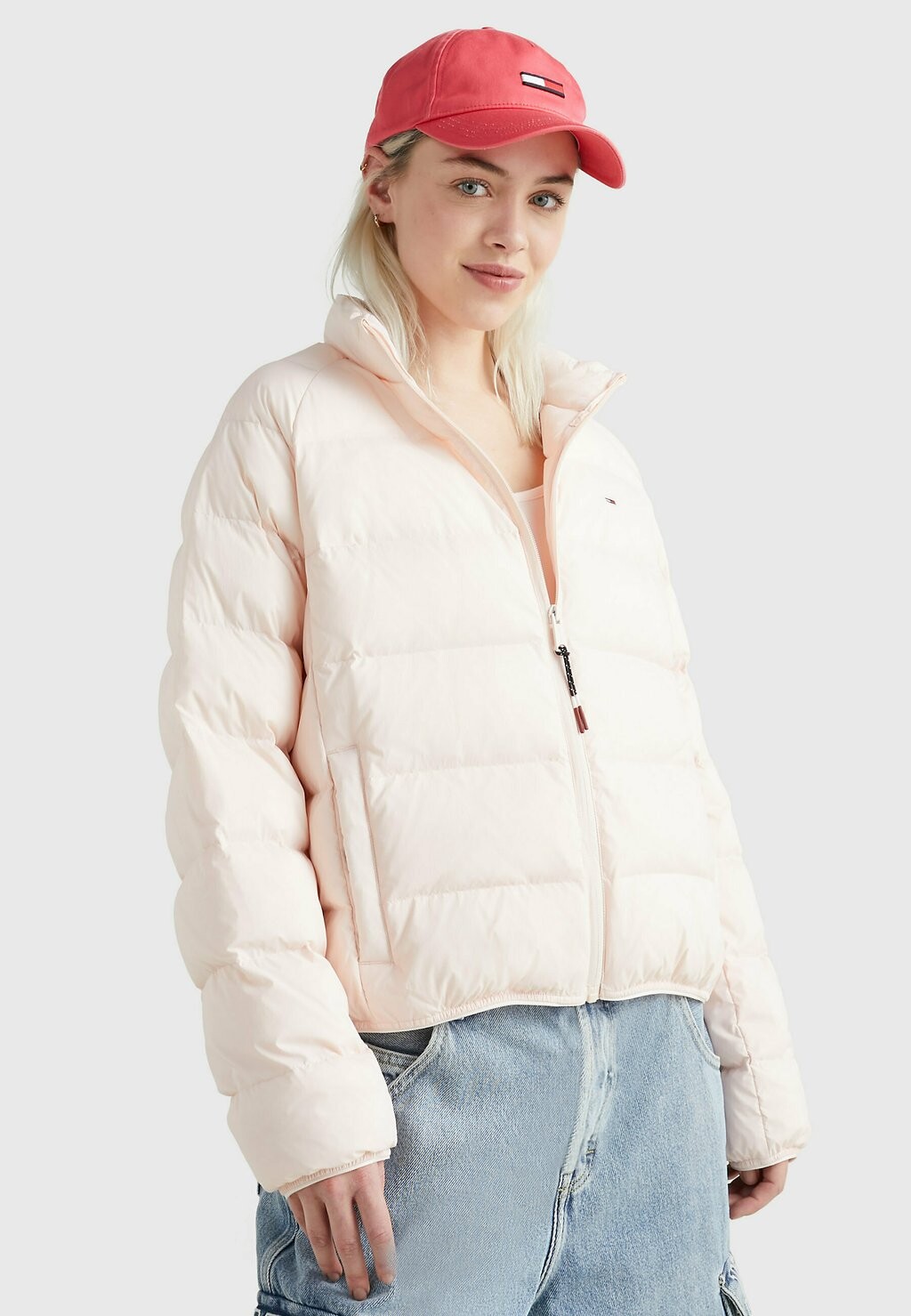 

Пуховик Tommy Jeans, бледно-розовый