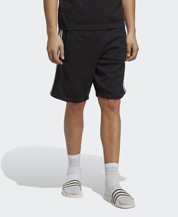 

Грузовые шорты adidas, черный