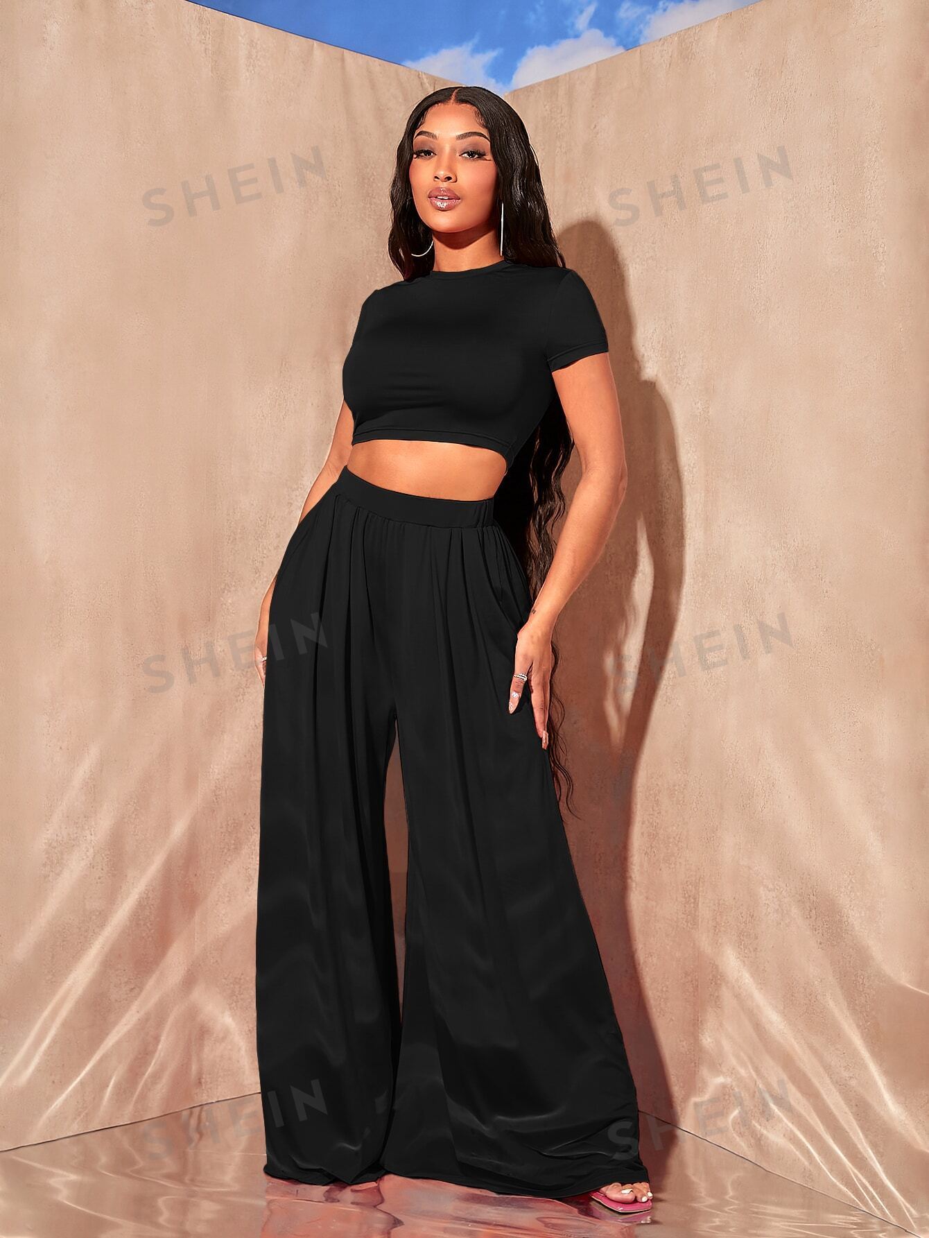 SHEIN SXY Женская укороченная футболка однотонного цвета и широкие плиссированные брюки 2 шт./компл., черный