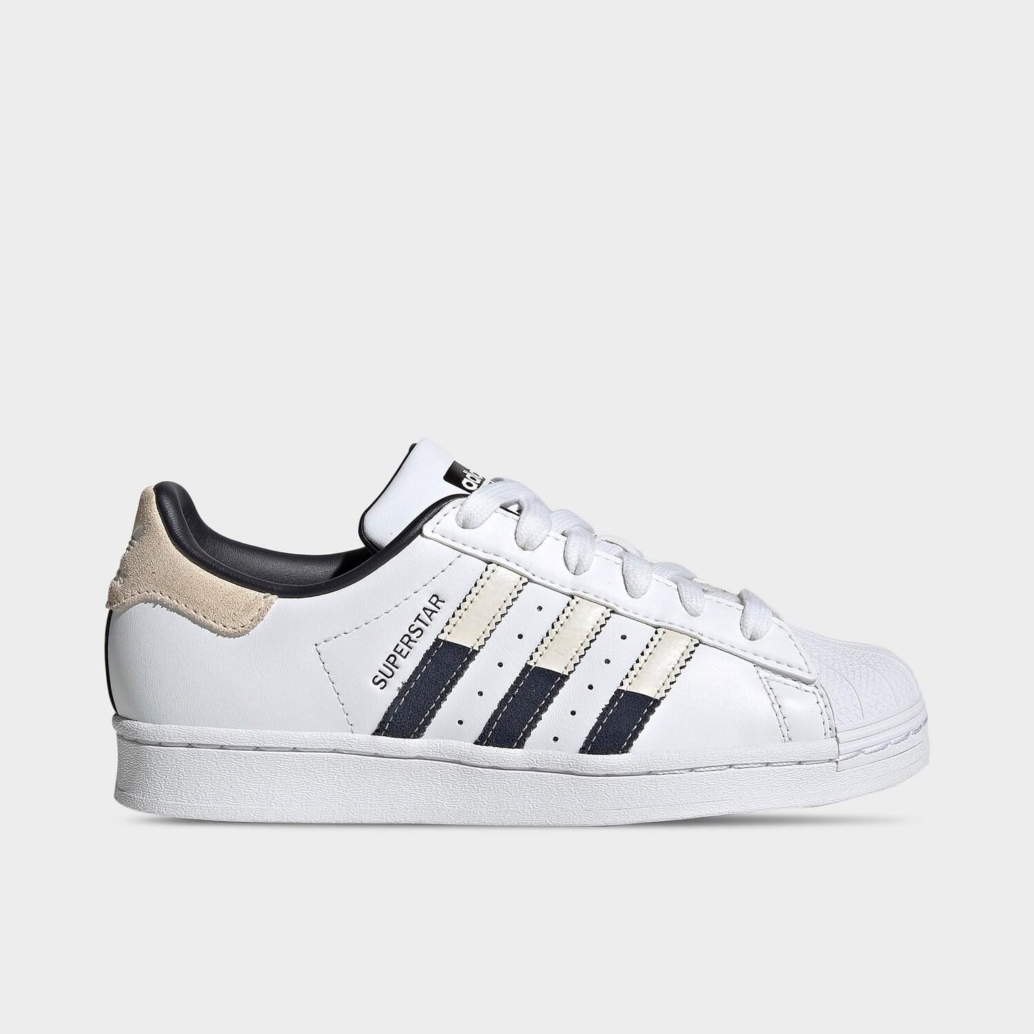 

Повседневная обувь adidas Originals Superstar для больших детей из переработанного сырья, белый