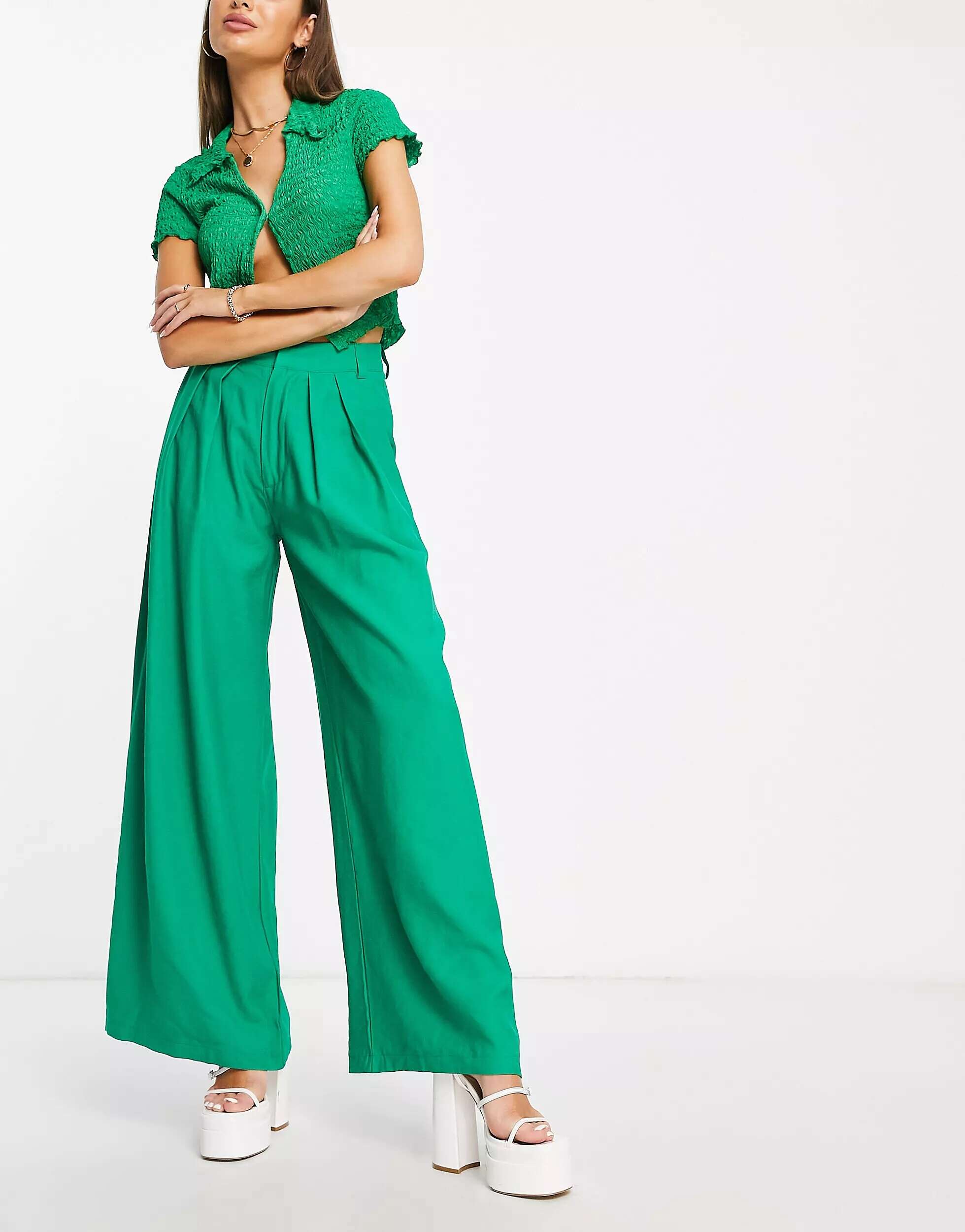 цена Зеленые брюки-палаццо SNDYS