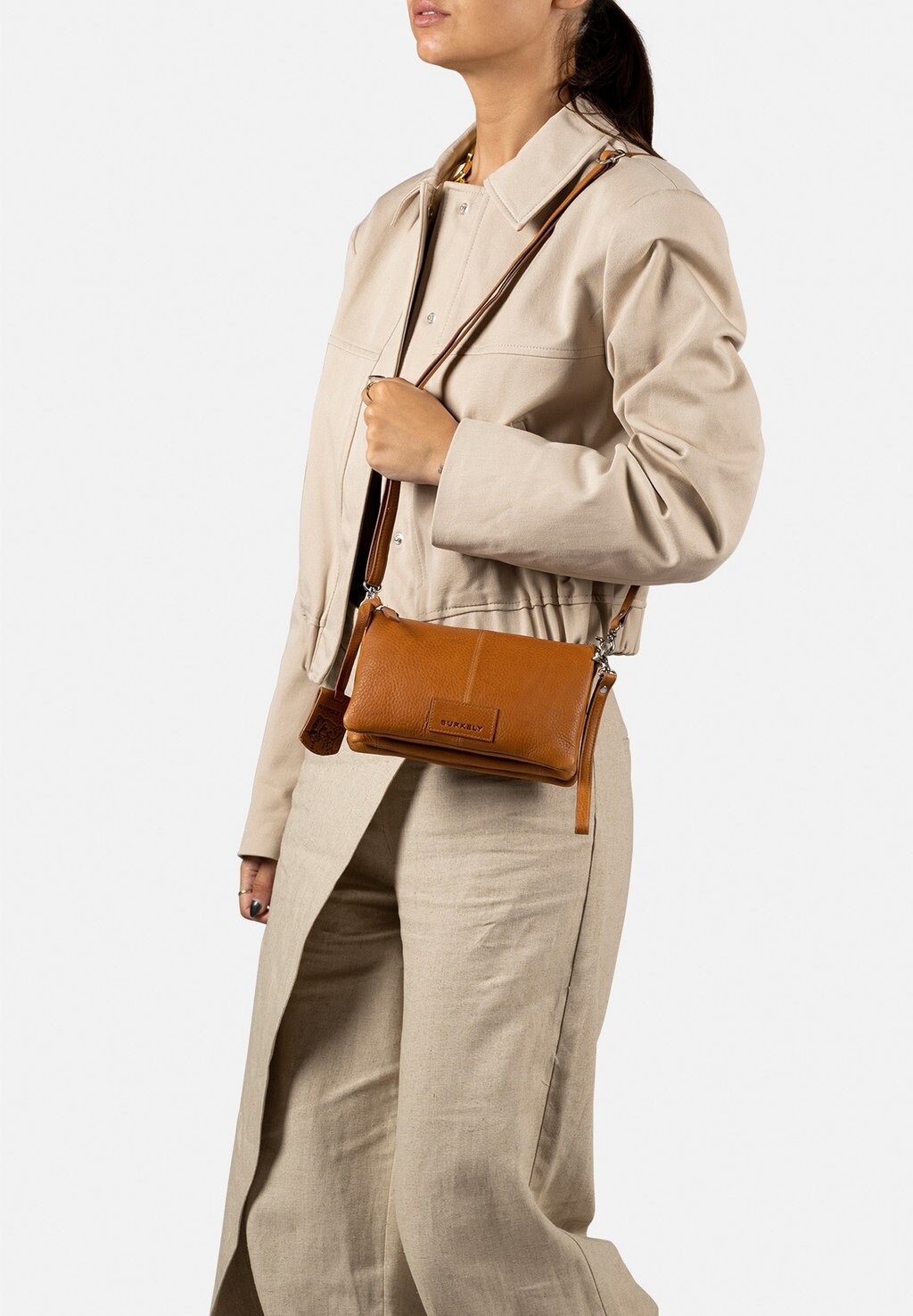 

Сумка через плечо SOFT SKYLAR TRIPLE POCKET ZIP Burkely, цвет cognac