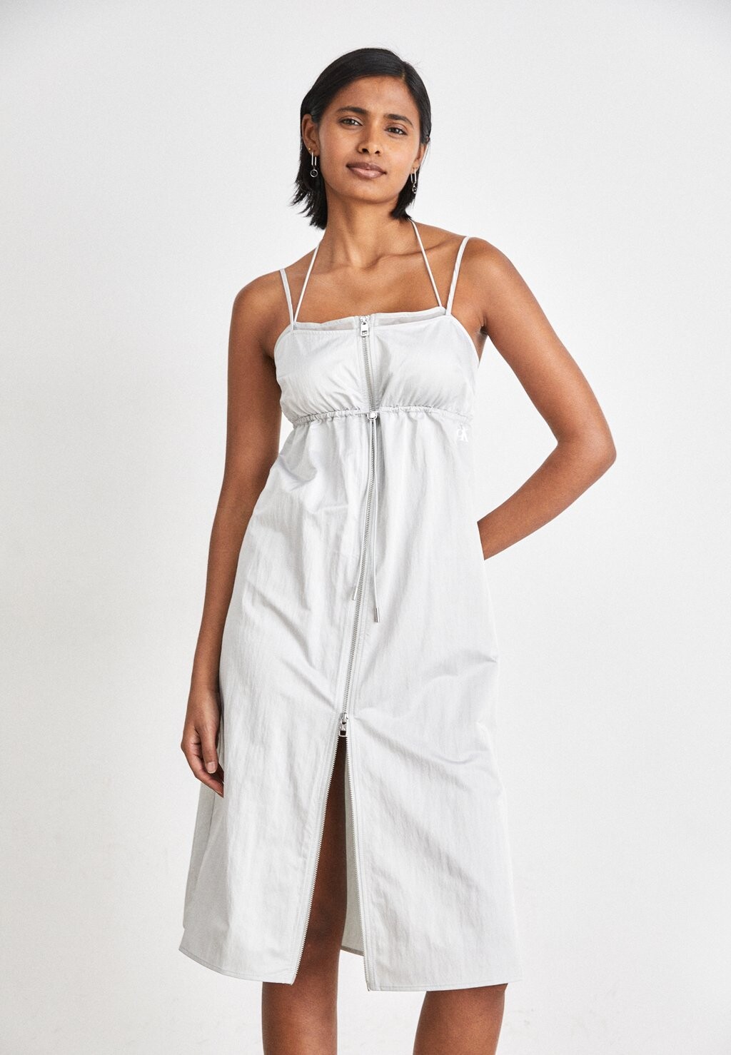 

Дневное платье TIE DETAIL PARACHUTE DRESS Calvin Klein Jeans, цвет lunar rock