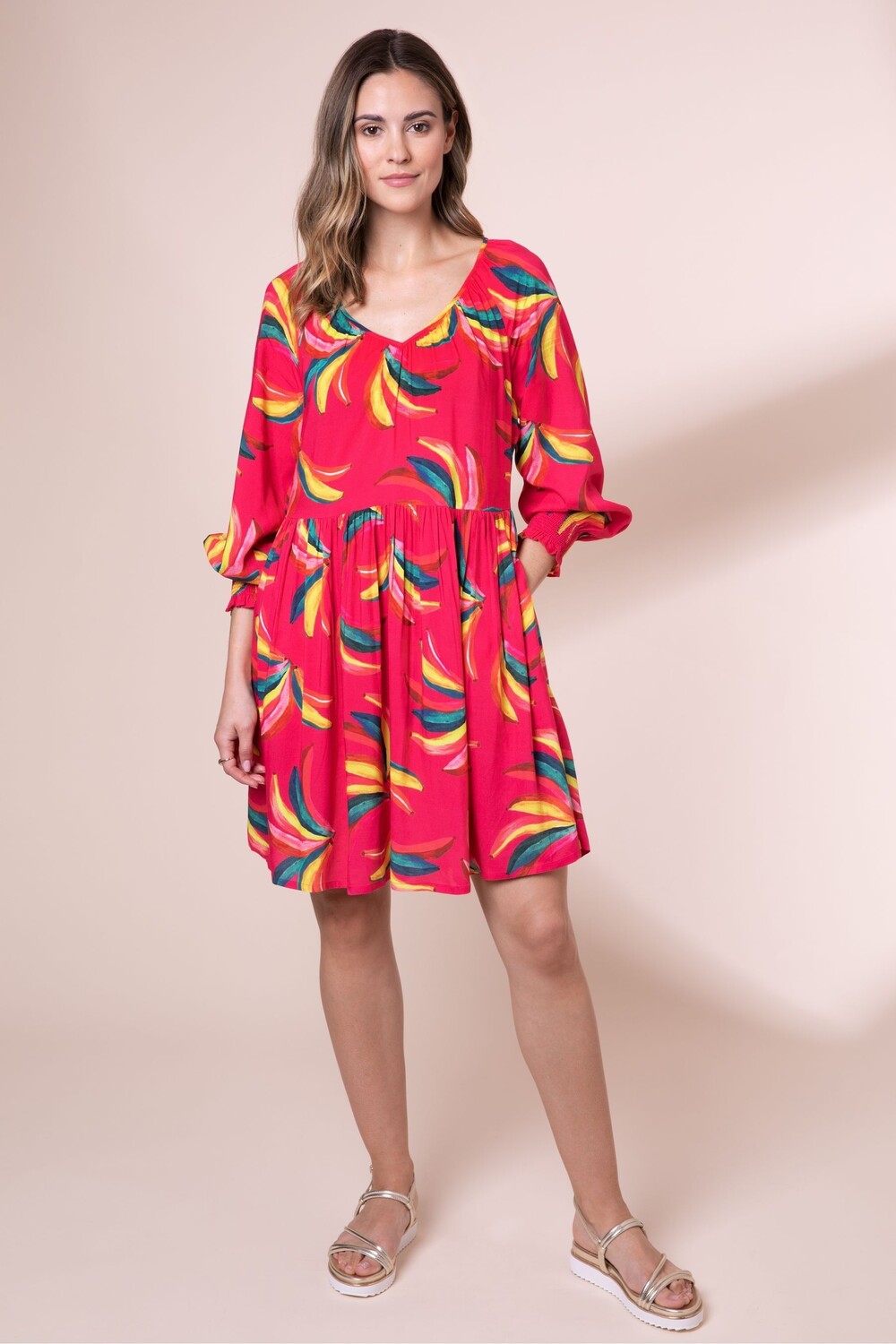

Розовое мини-платье Bananas EcoVero Laurie Anorak, розовый