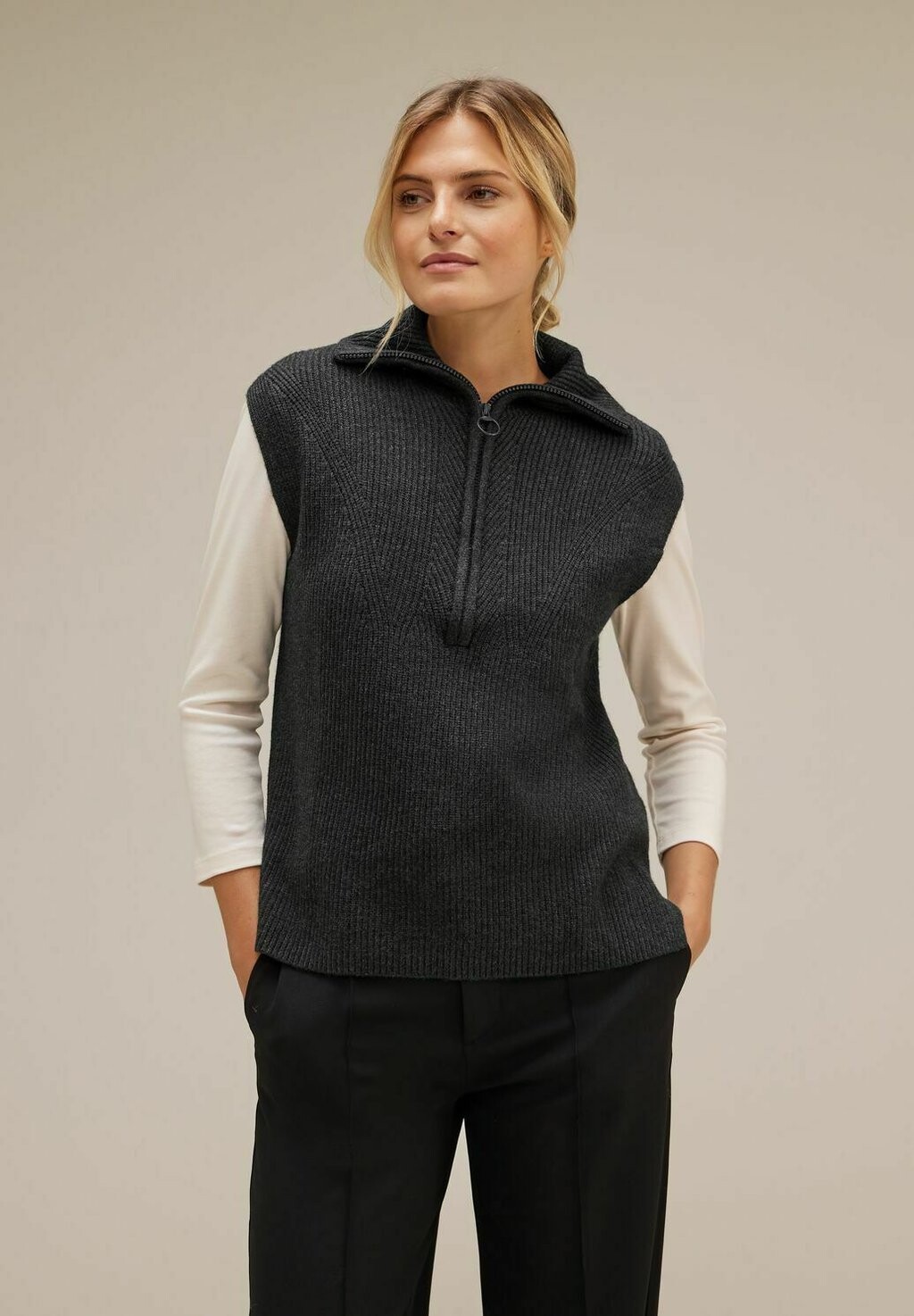 

Футболка с принтом TROYER MIT ZIPPER Street One, цвет grau