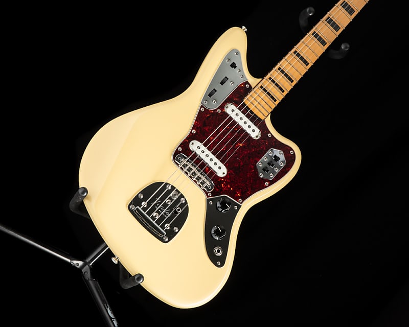 цена Электрогитара Fender Vintera II '70s Jaguar Vintage White