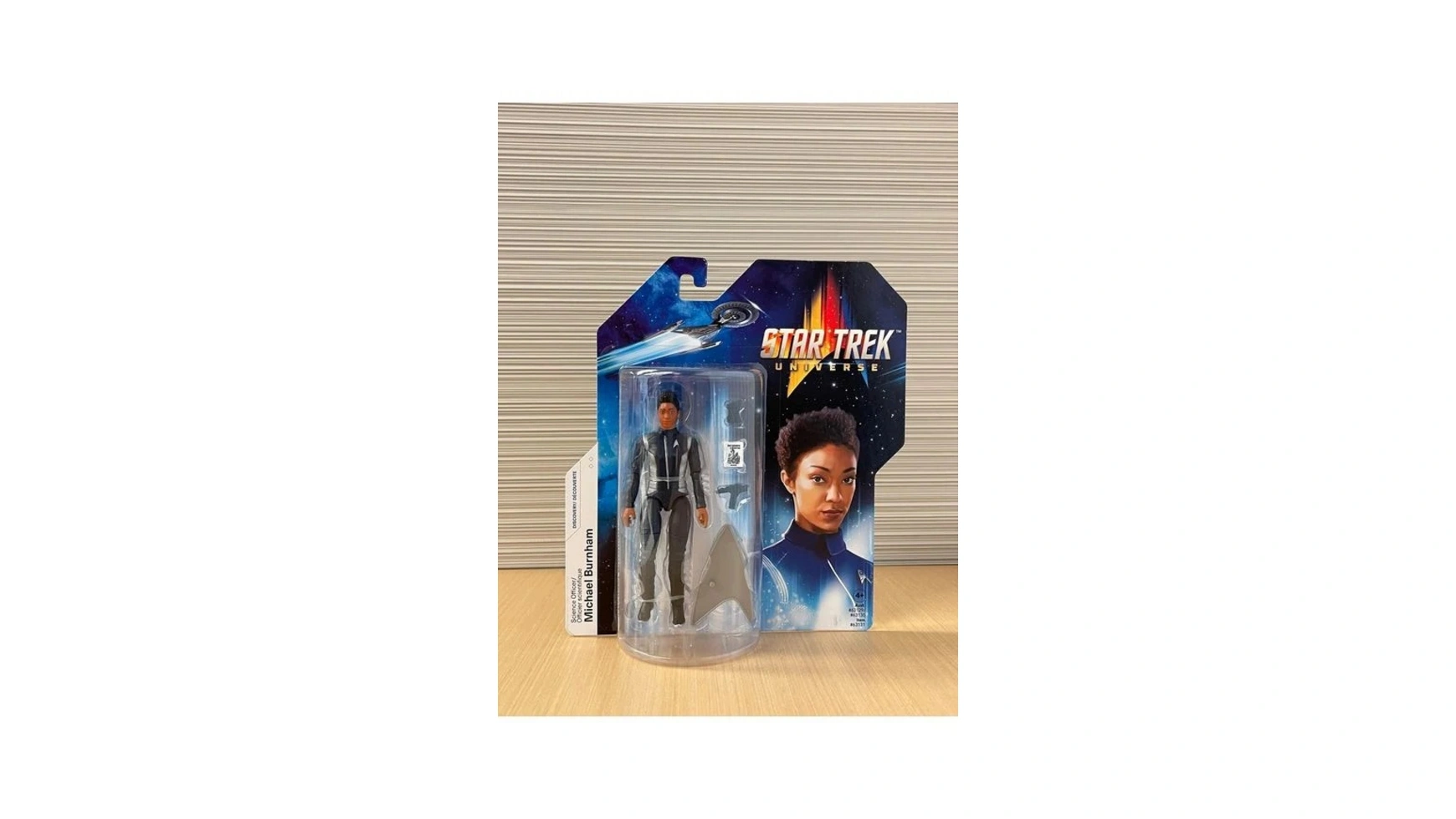 Bandai Фигурка научного сотрудника Star Trek Discovery Майкла Бернэма фигурка bandai figuarts mini kyojuro rengoku flame breathing