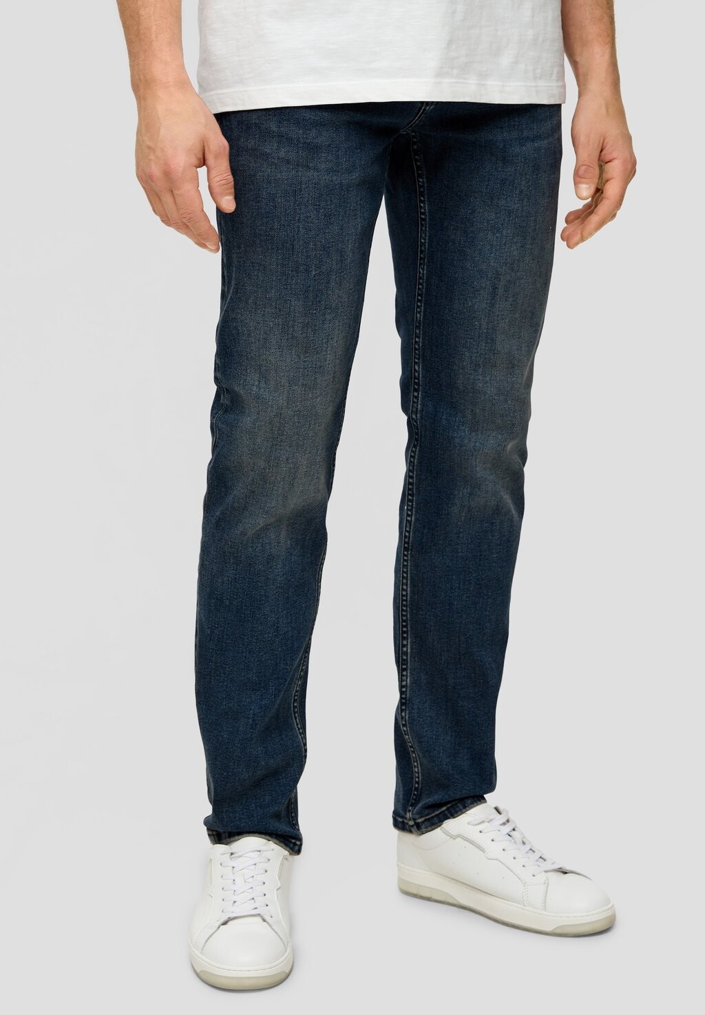 

Джинсы приталенного кроя NELIO MID RISE s.Oliver, цвет blau