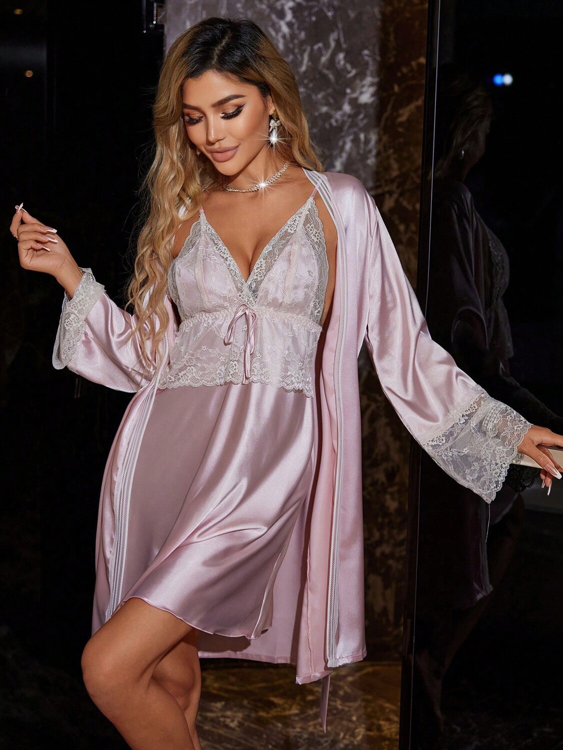 

Silky Spell Комплект из 2 атласных кружевных жилета и накидки Shein, розовый