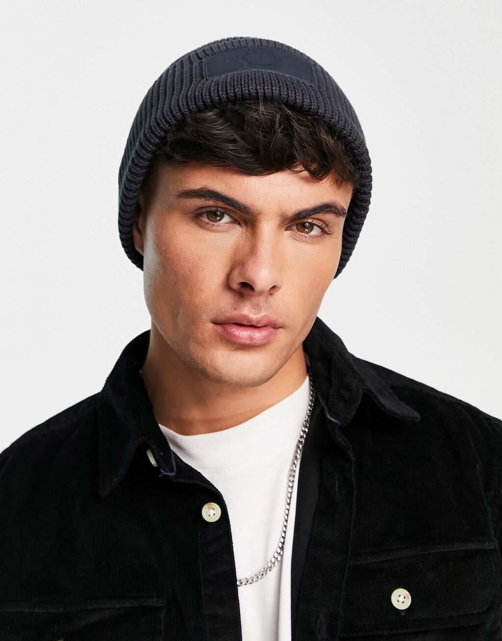 

Темно-серая шапка в рубчик с логотипом Jack & Jones