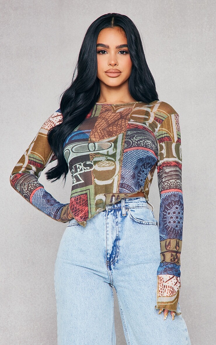 

PrettyLittleThing Petite Зеленый сетчатый топ с длинными рукавами и асимметричным подолом с принтом «деньги»