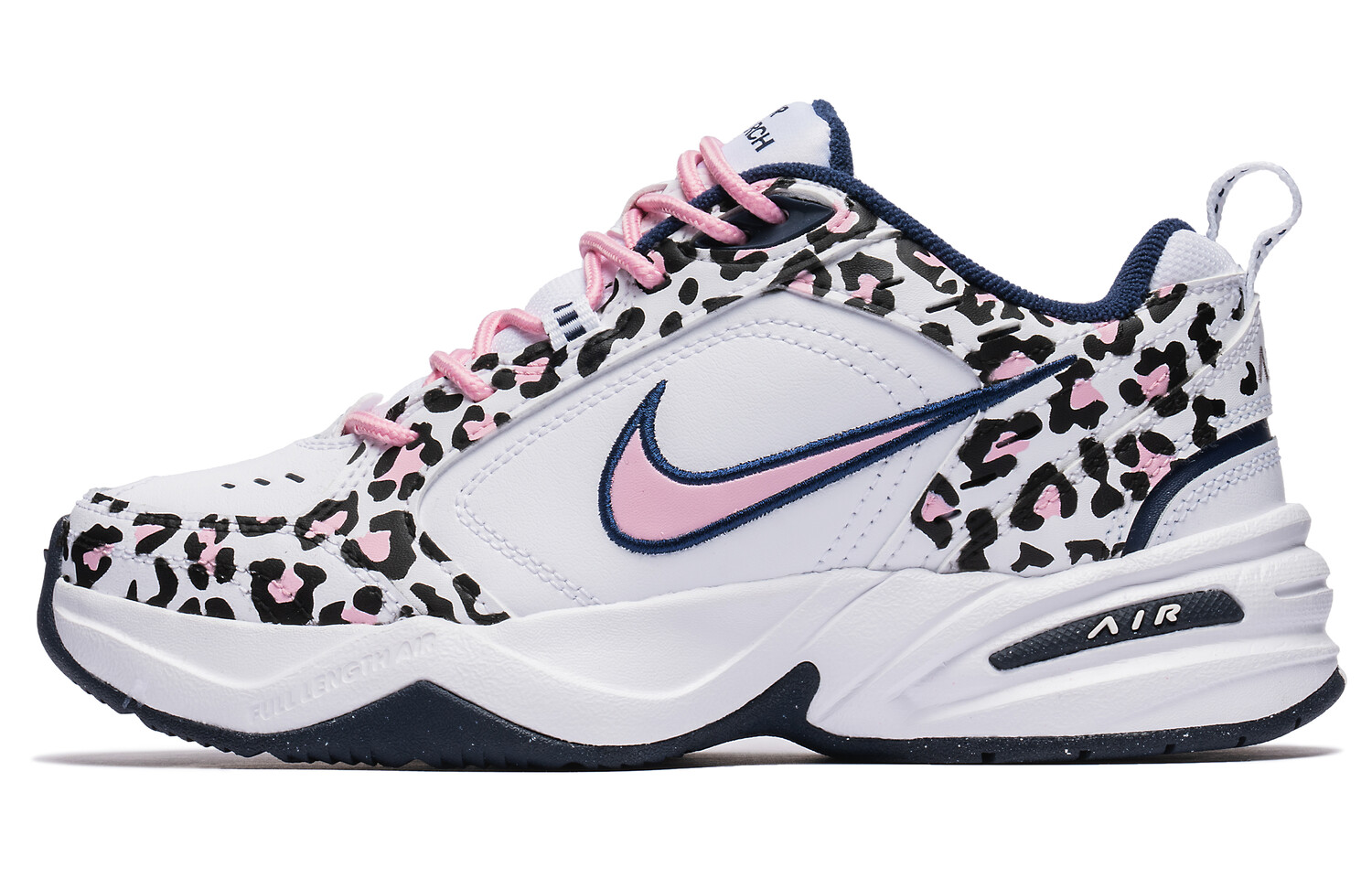 

Женские массивные кроссовки Nike Air Monarch 4, White
