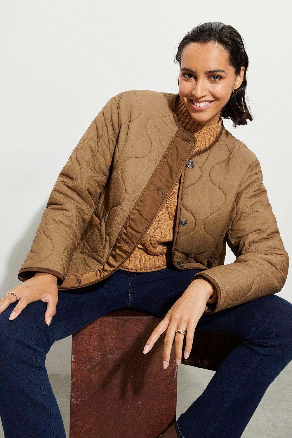 

Высокая контрастная стеганая куртка без воротника Dorothy Perkins, коричневый