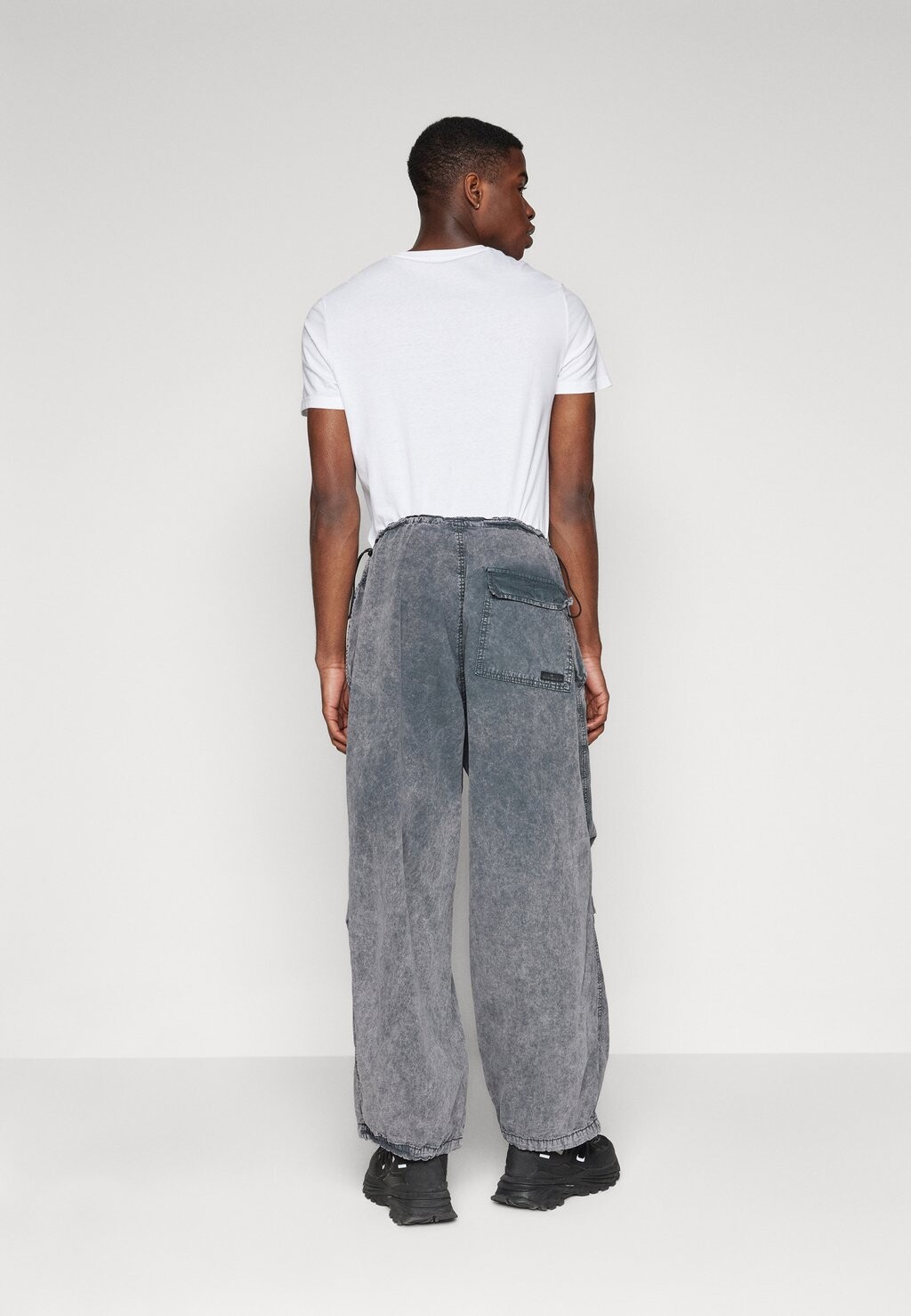 

Брюки BAGGY TECH PANT BDG Urban Outfitters, цвет acid grey
