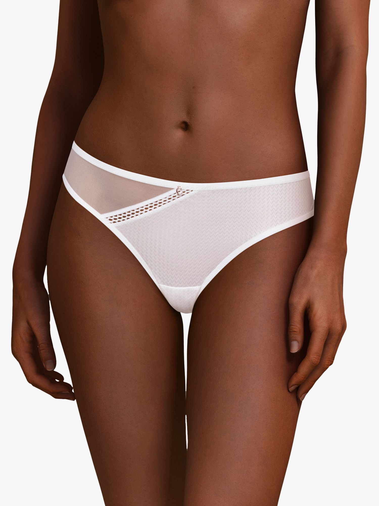 

Трусики Chantelle Chic Essential Tanga, белые