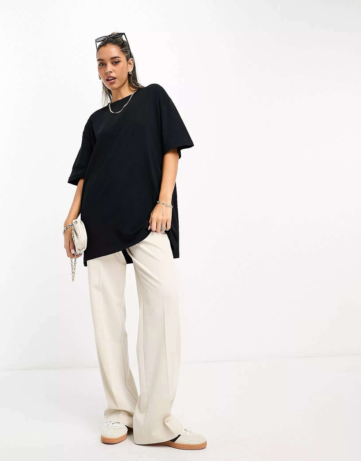

Черная длинная футболка ASOS