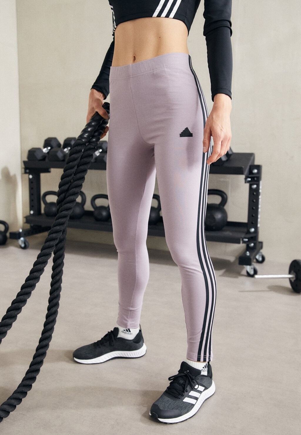 

Леггинсы FUTURE ICONS THREE STRIPES adidas Sportswear, цвет preloved fig