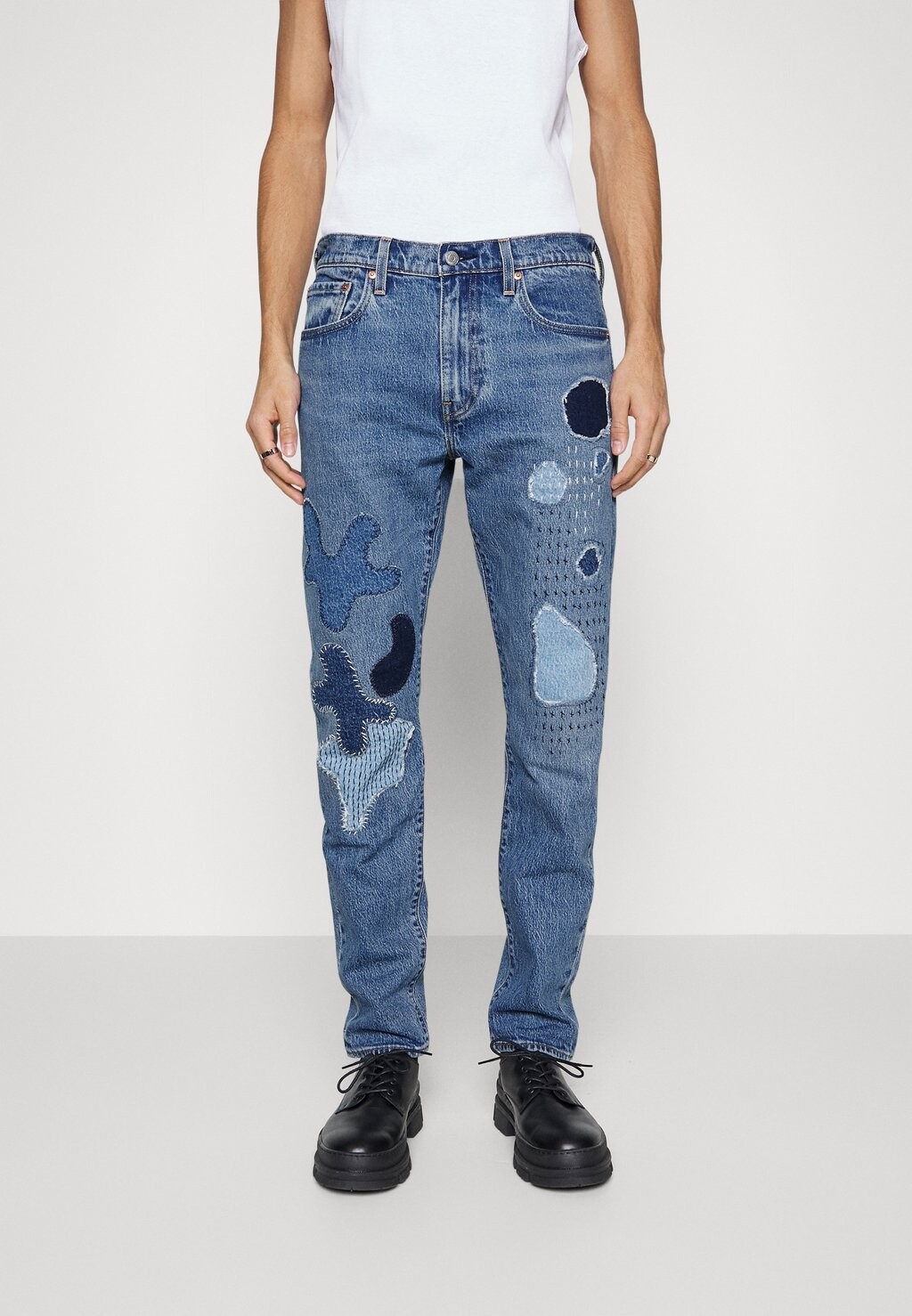 

Зауженные джинсы Levi's