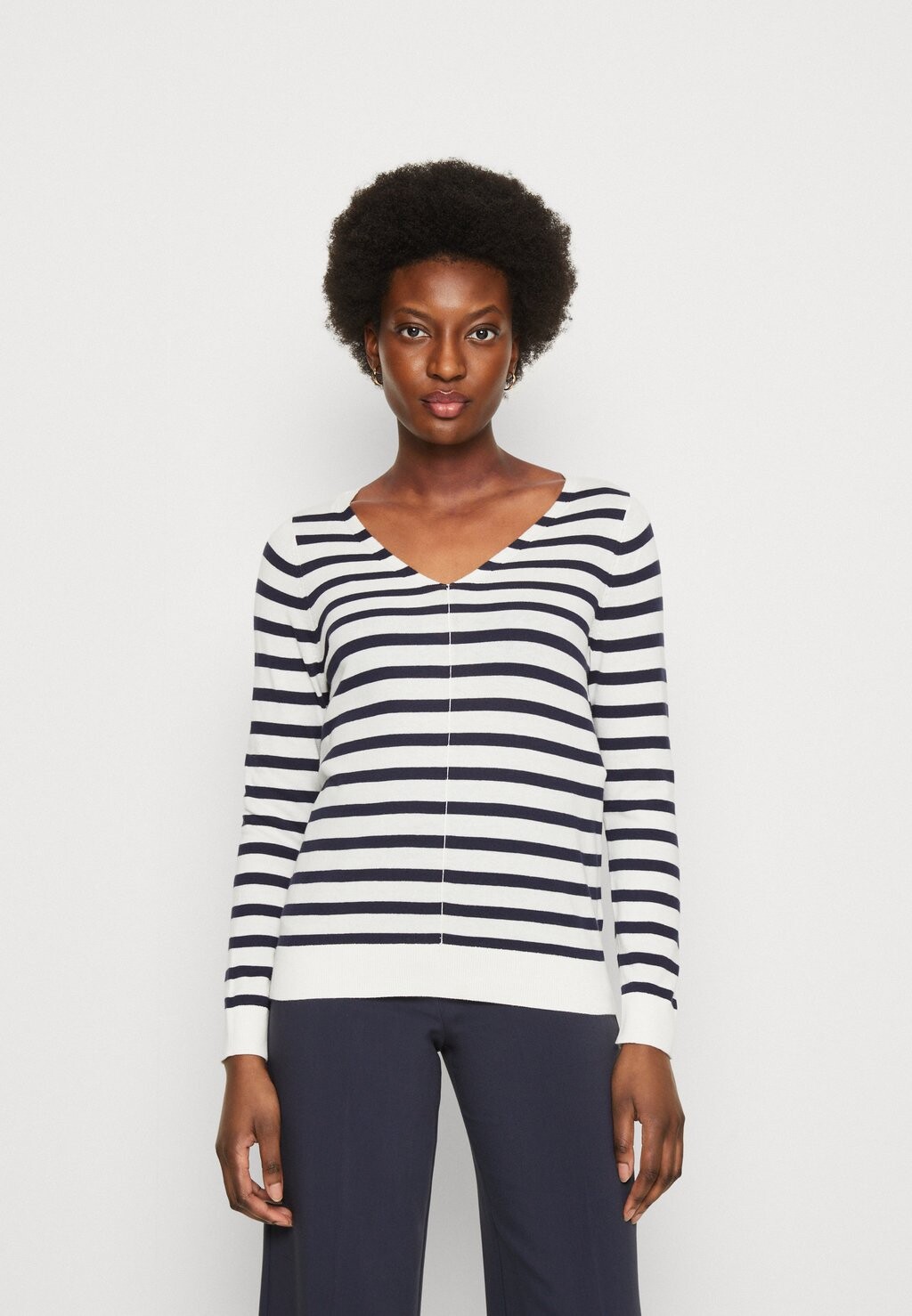 

Джемпер Esprit V Neck, кремовый, Бежевый;серый