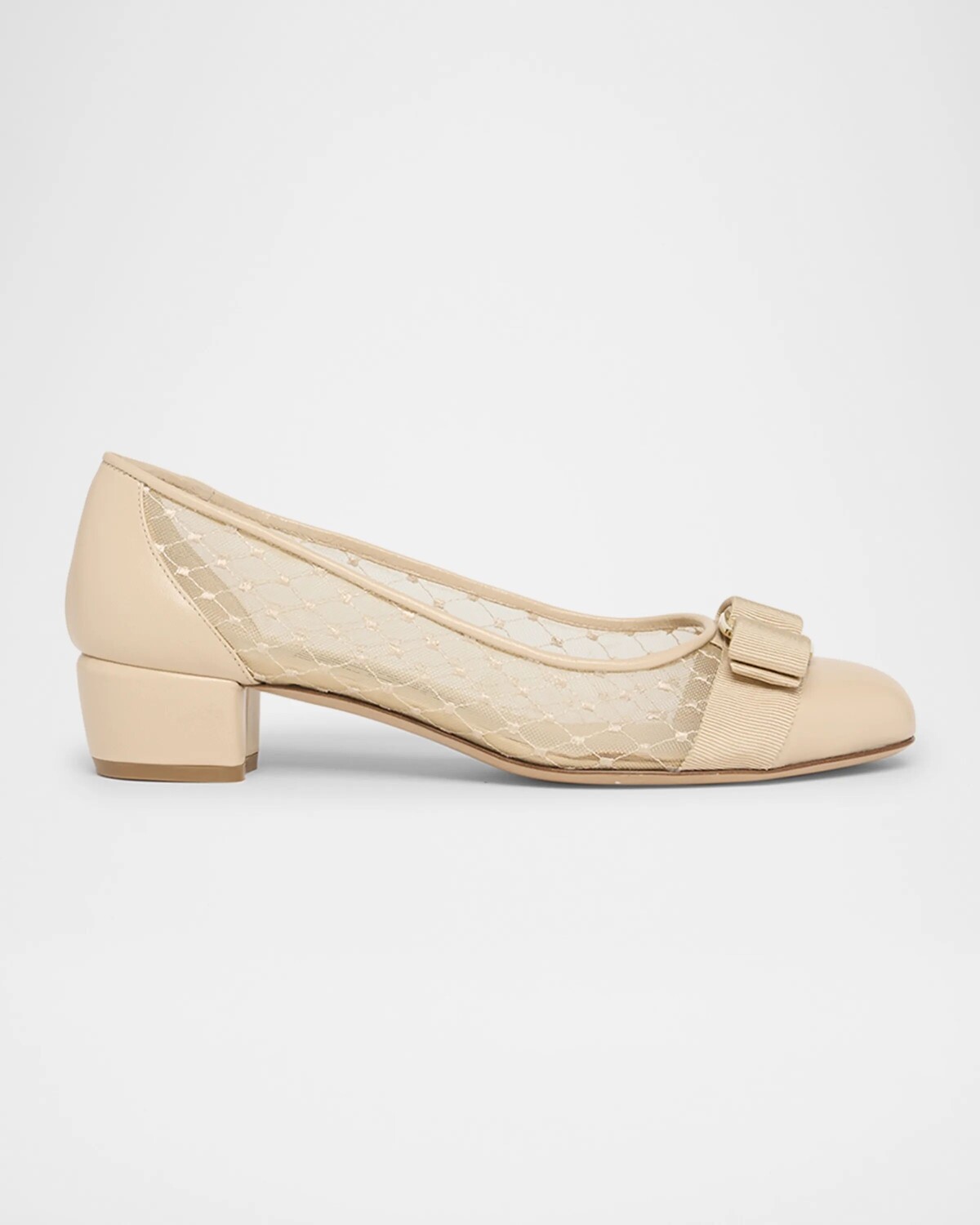 

Кожаные туфли с сетчатым бантом Vara Ferragamo, цвет Nude Beige