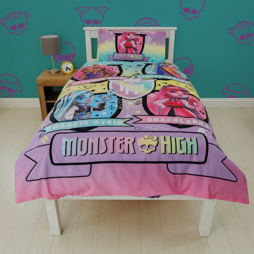 Комплект пододеяльников Monster High Fierce с одной панелью Character World monster high коллекция наклеек розовая