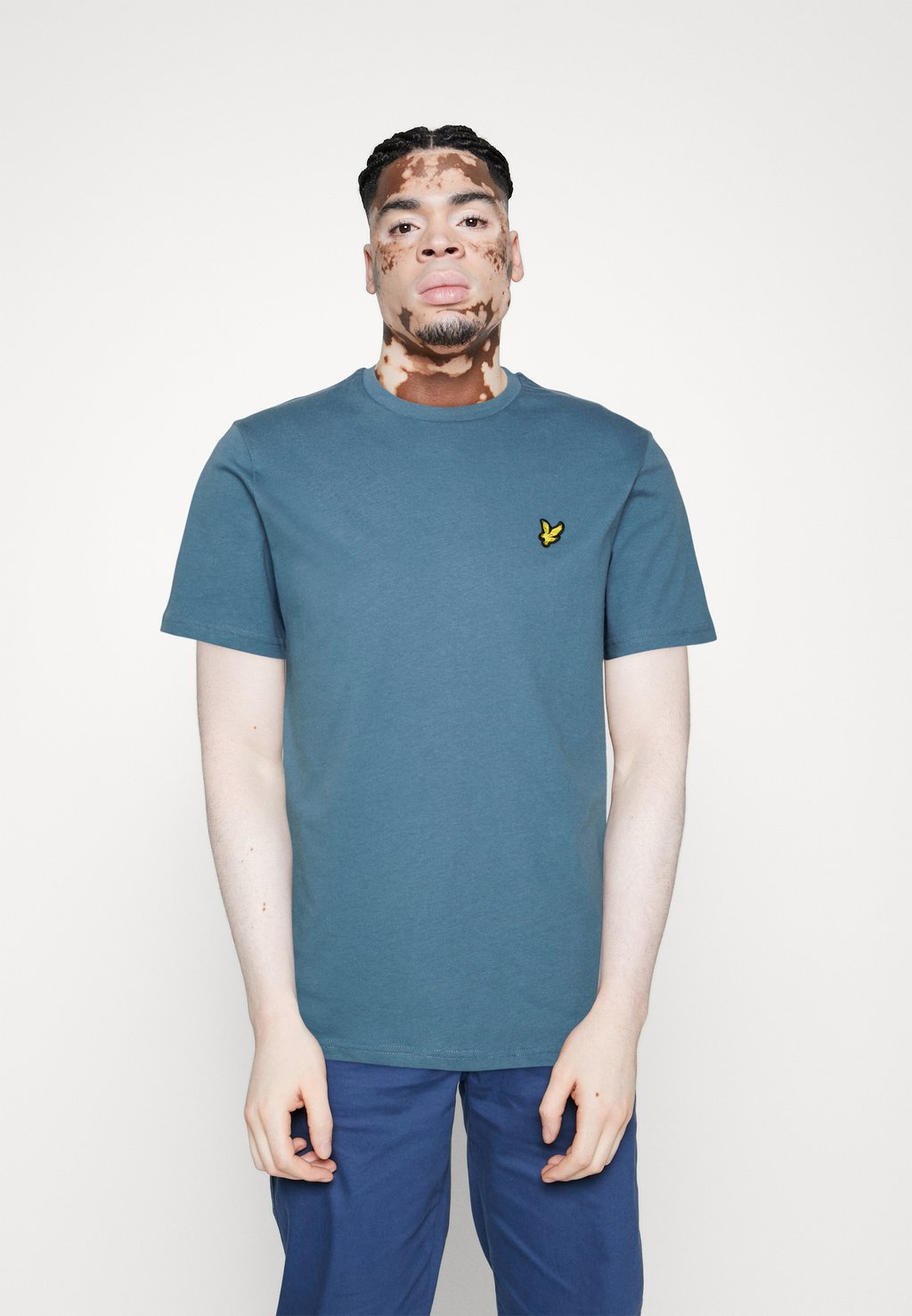 

Базовая футболка PLAIN Lyle & Scott, Skipton blue