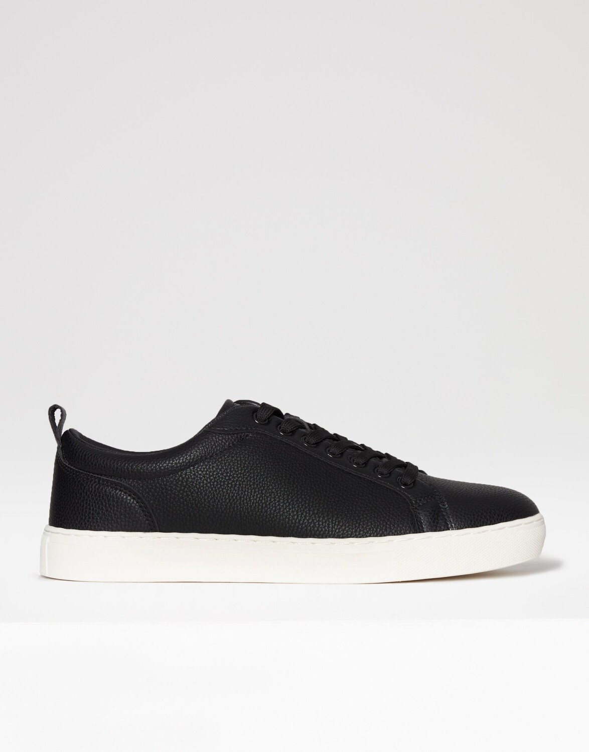 

Кроссовки 'Molineux' Casual Court Trainers Threadbare, черный