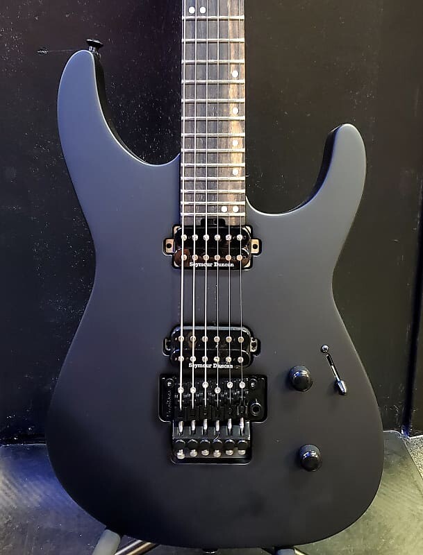 

Электрогитара Jackson American Series Virtuoso Satin Black - FREE Pro Set up