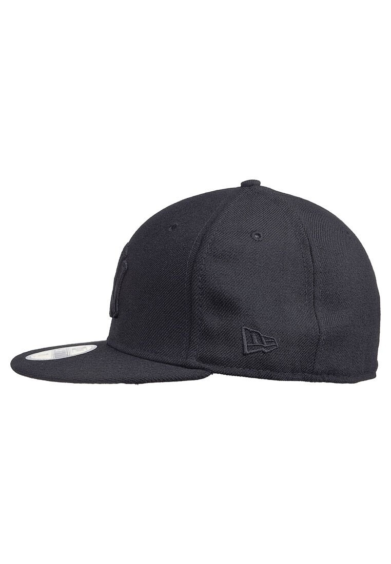 

Кепка Black On Black New York Yankees New Era, черный