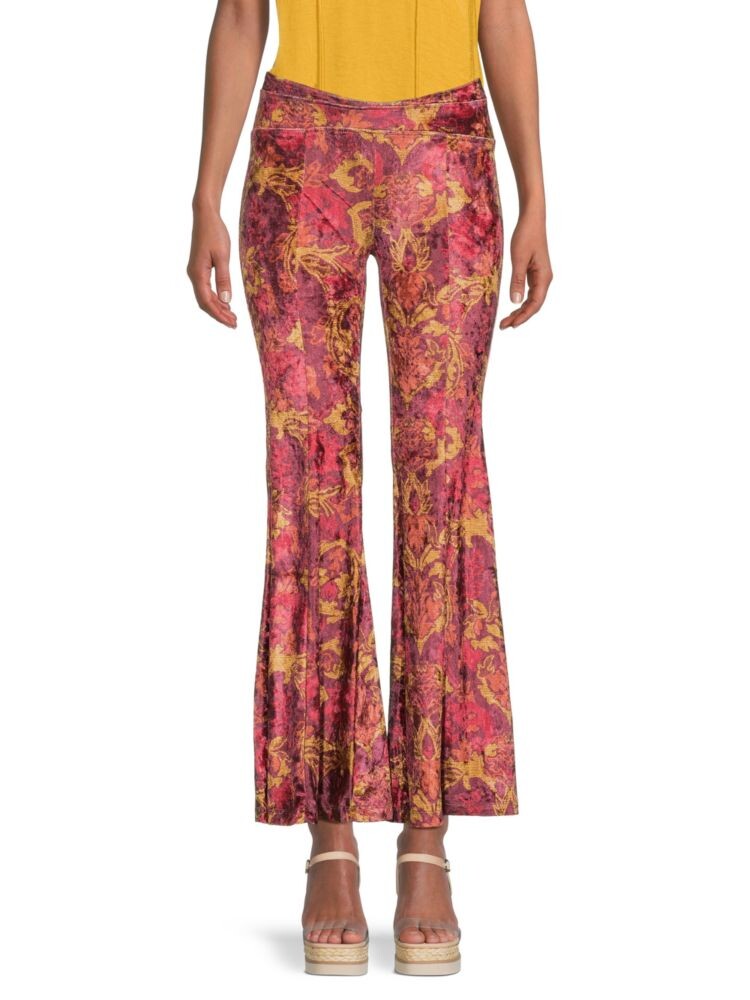 

Расклешенные брюки с принтом Hold Me Closer Free People, цвет Red Multi