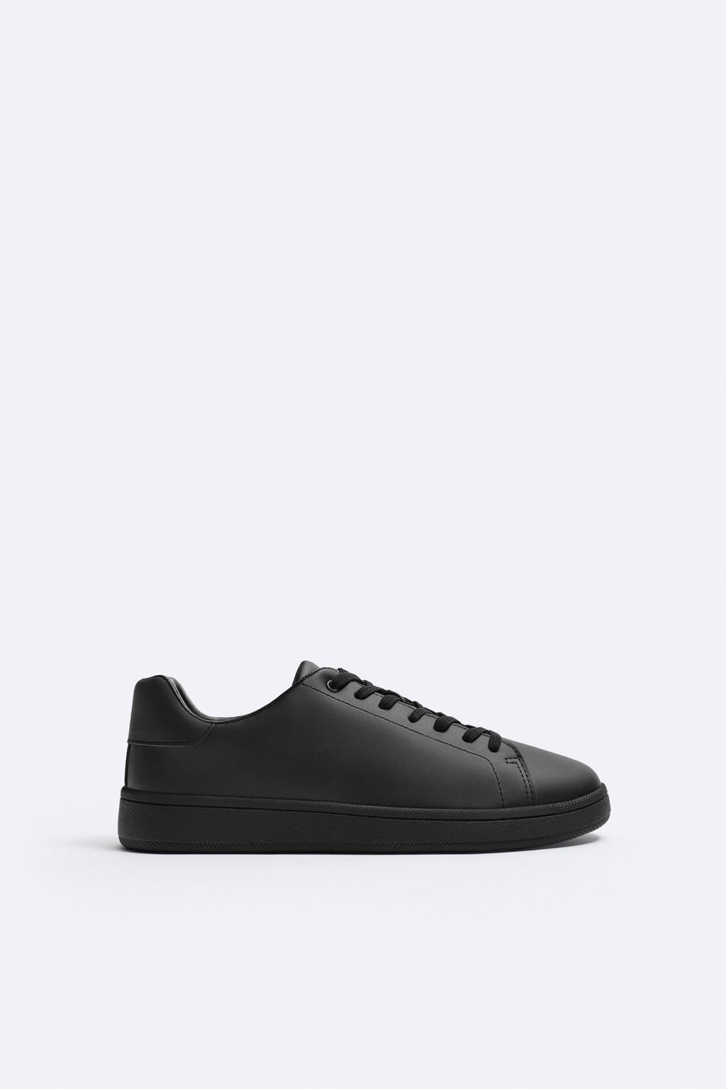 

Монохромные кроссовки ZARA, черный