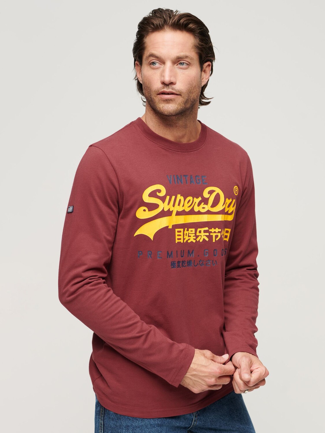 

Топ Superdry Classic с длинными рукавами и графическим логотипом, новый портвейн