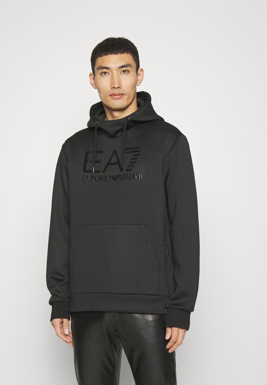 

Толстовка EA7 Emporio Armani, черный