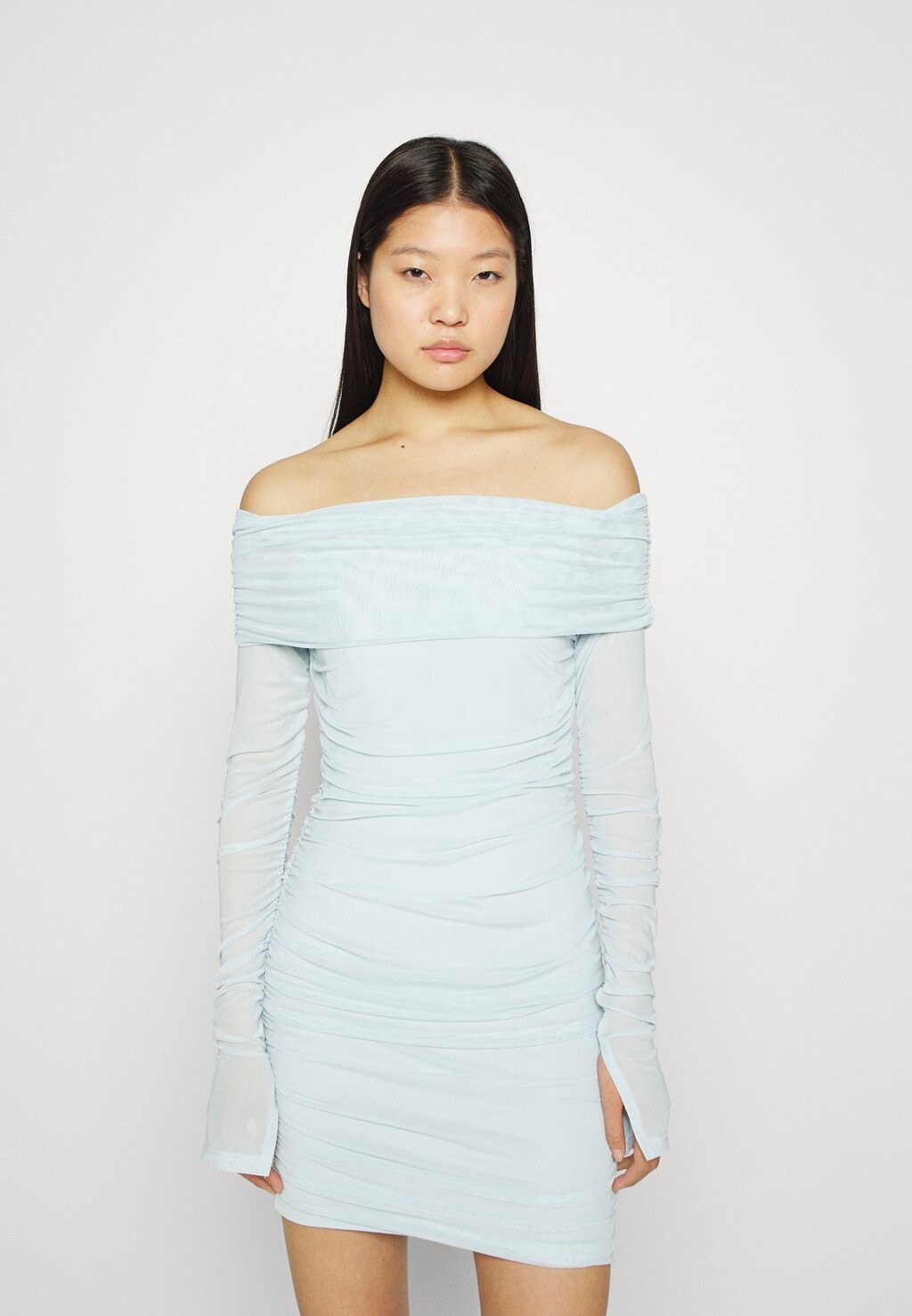 

Коктейльное платье Gina Tricot