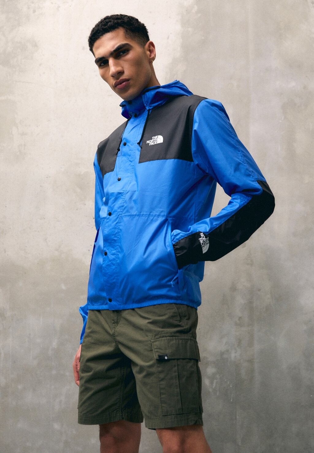 

Ветровка The North Face