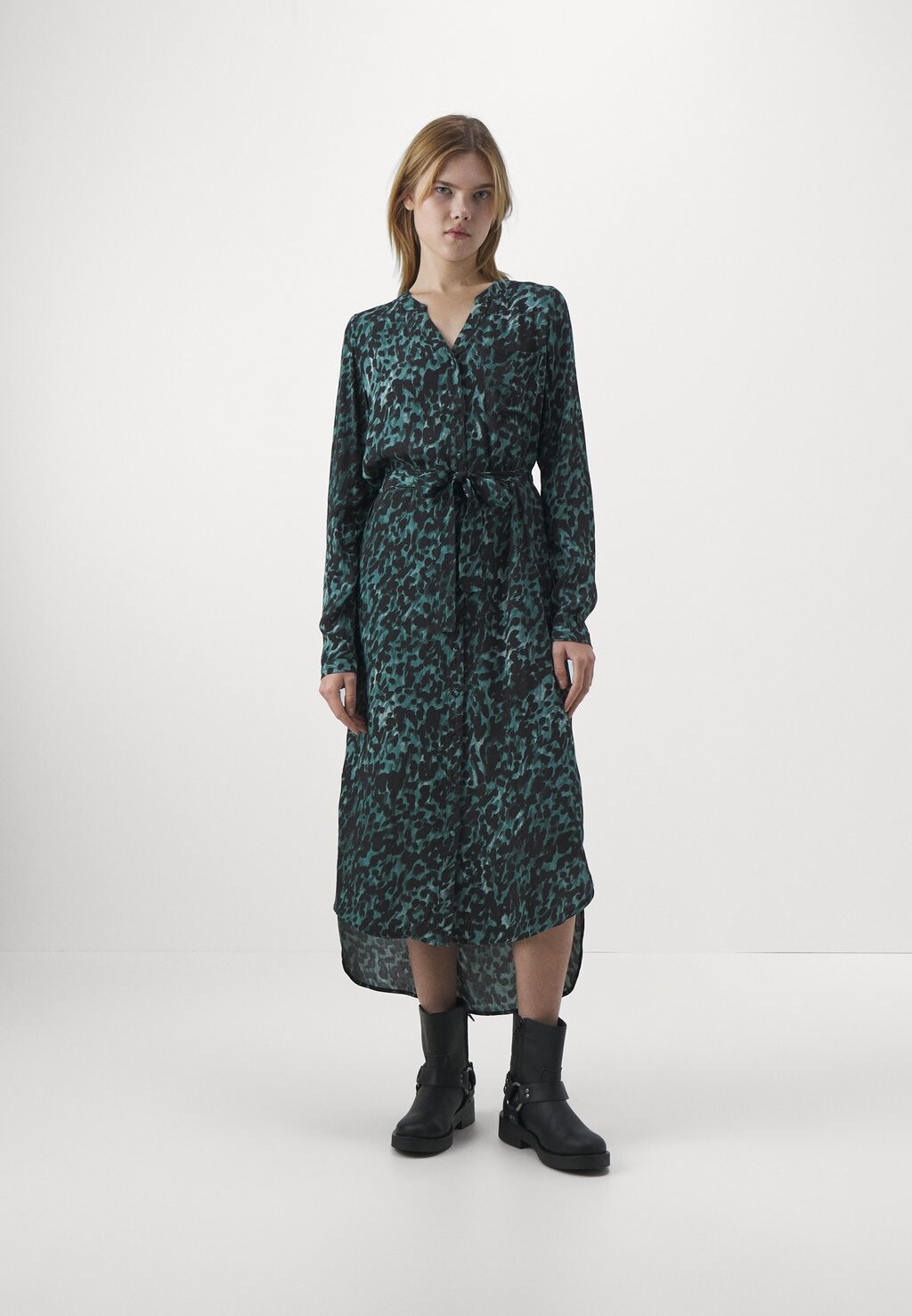 

Платье летнее Vmgillea Dress Vero Moda, цвет black/graphic